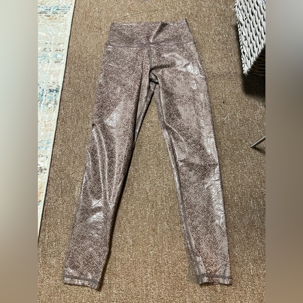 Offline by Aerie Legging’s 7/8 Size 9 Pink Print